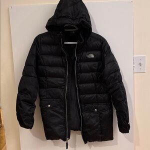 North Face Black Hooded winter puffer Jacket with Amazing 550 Down fill girls XL